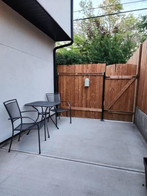 Downtown 1 Bed Entire Apartment