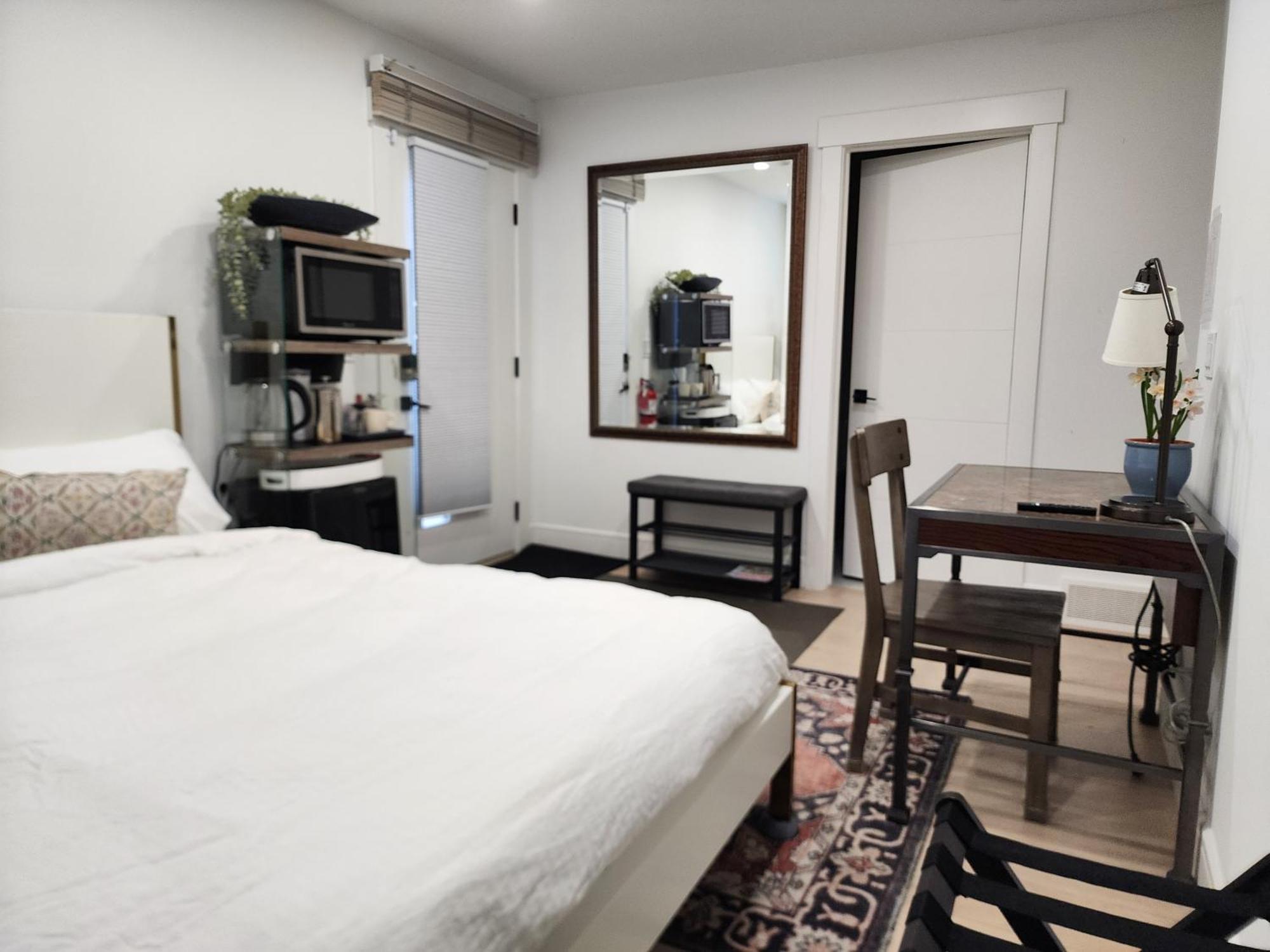 Downtown 1 Bed Entire * Calgary
